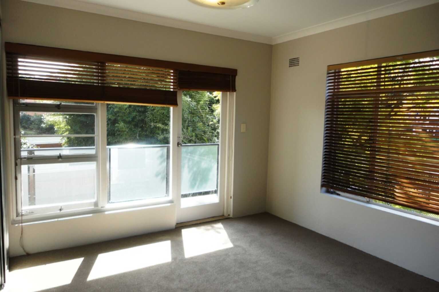 8/12 Hazelbank Road Wollstonecraft