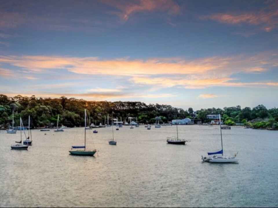 19/8 Munro Street McMahons Point