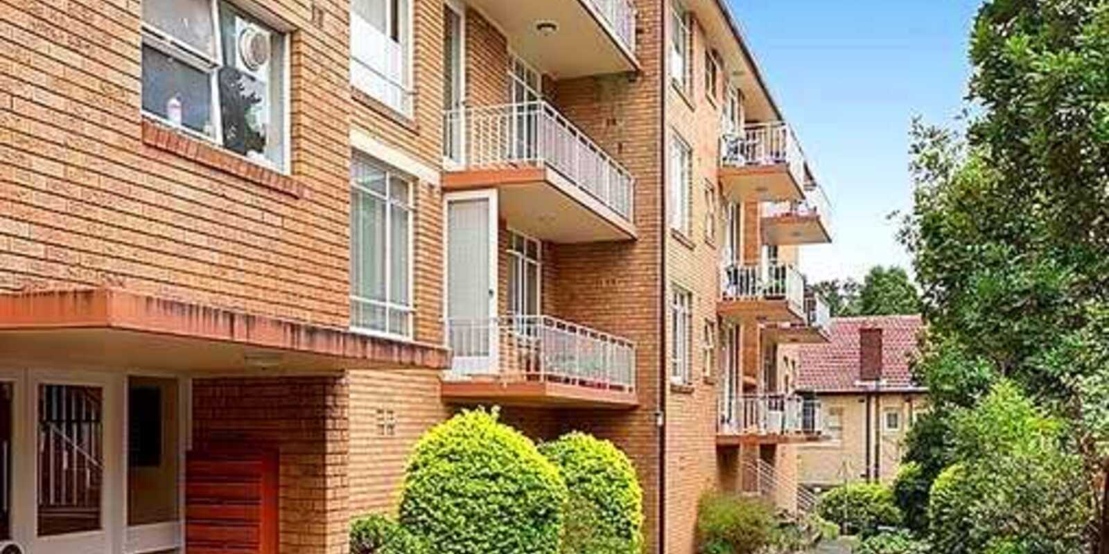 16/170 Falcon Street Crows Nest