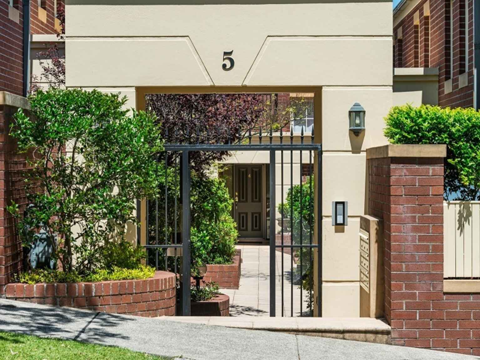 7/5-7 Hardie Street Neutral Bay