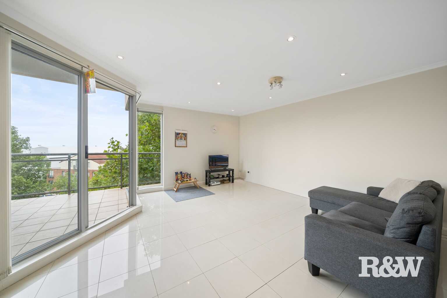 405/250 Pacific Highway Crows Nest