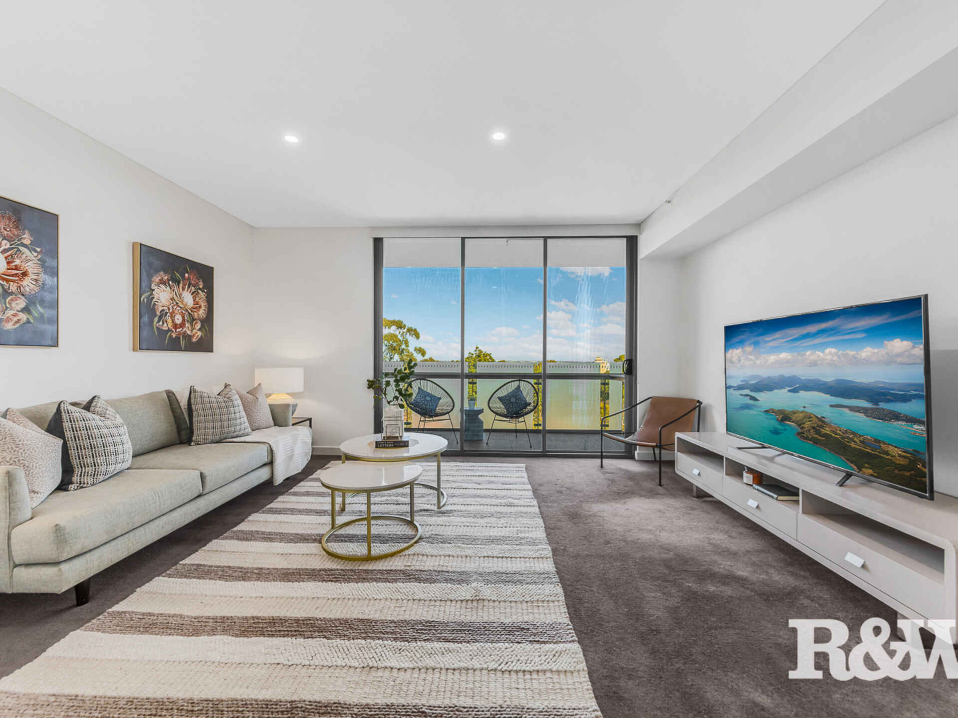 R203/220 Pacific Highway Crows Nest