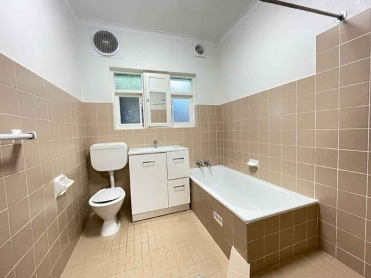 1/23 King Street Waverton