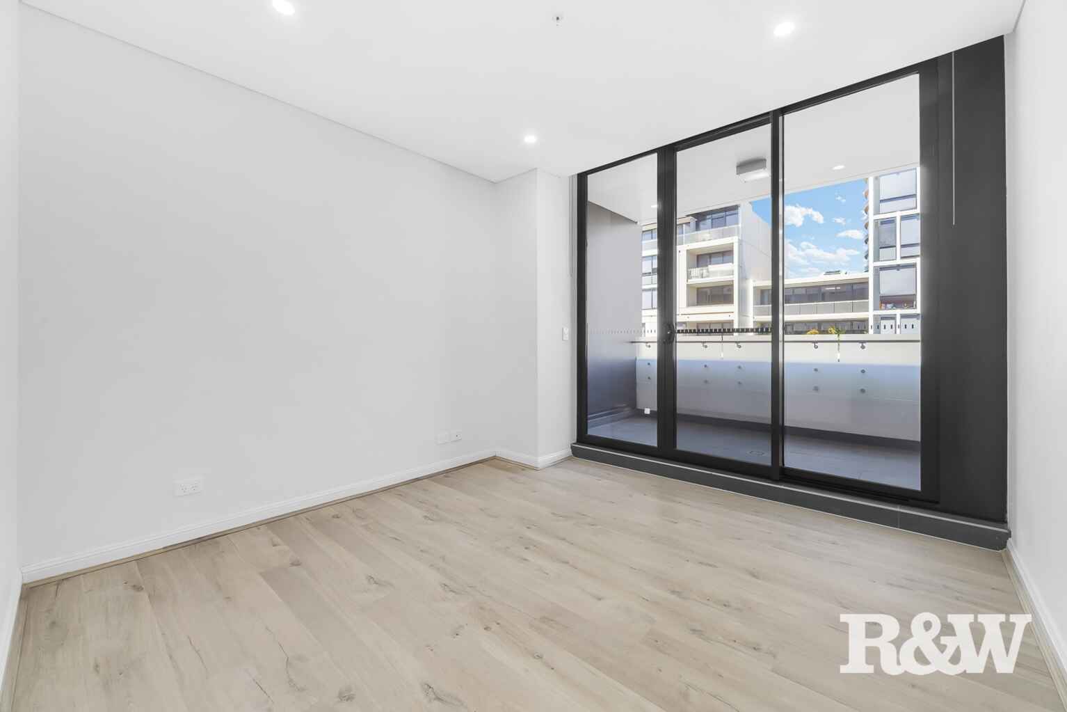 452/1C Betty Cuthbert Avenue Sydney Olympic Park