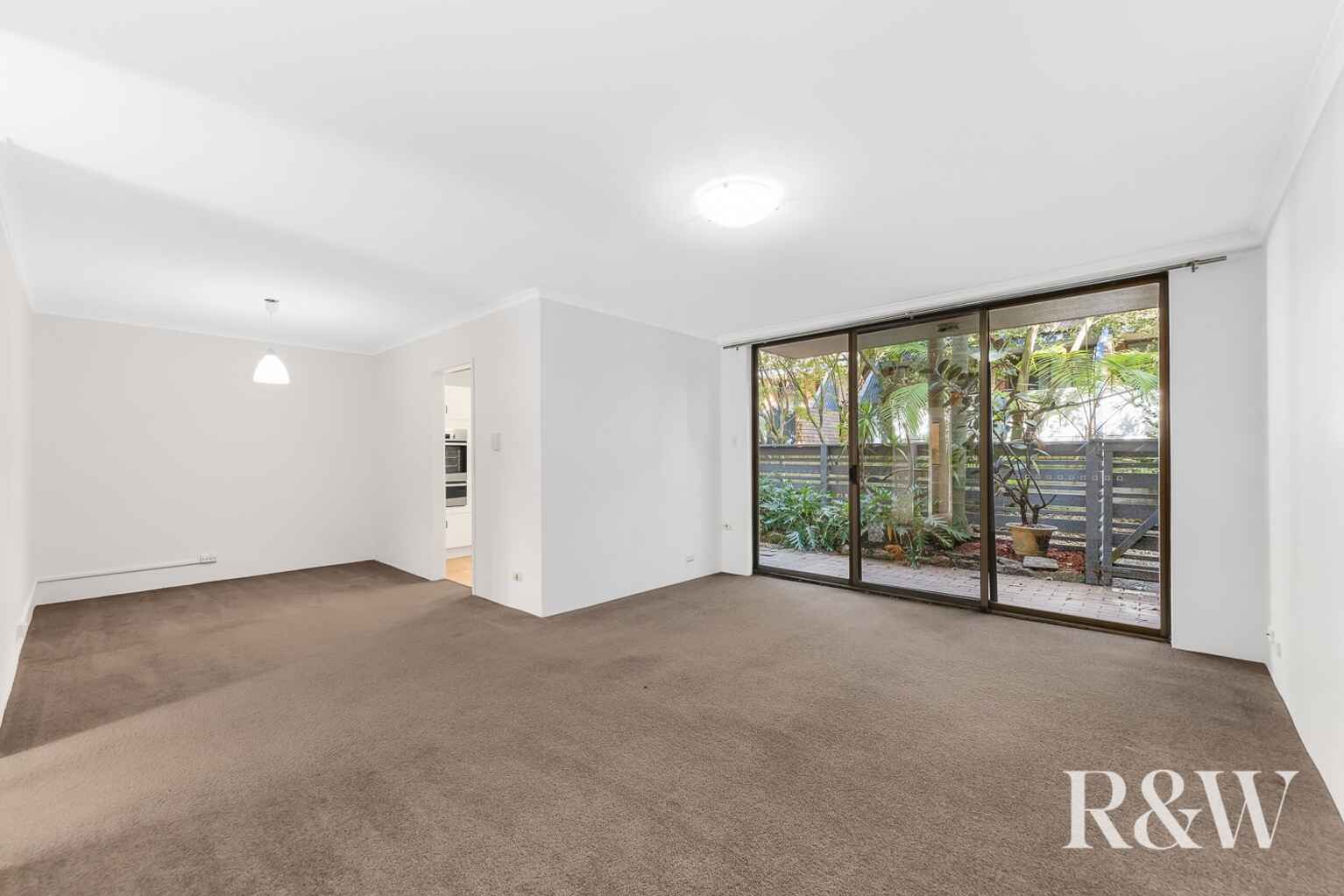 10/2 Rodborough Avenue Crows Nest