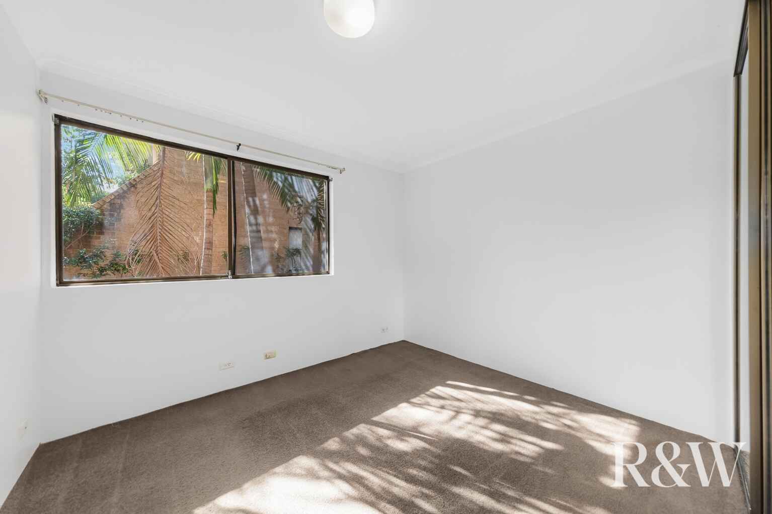 10/2 Rodborough Avenue Crows Nest