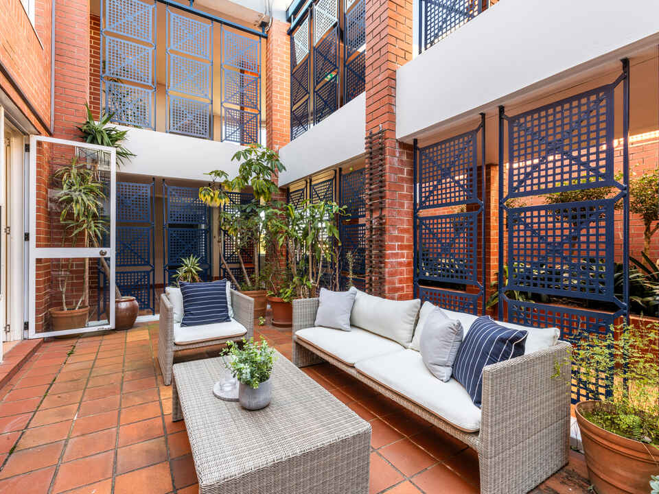 2/8 Heydon Street Mosman