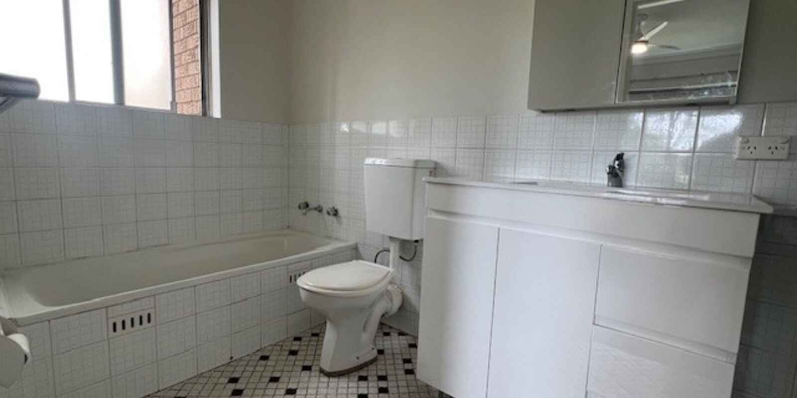 19/249 Ernest Street Crows Nest